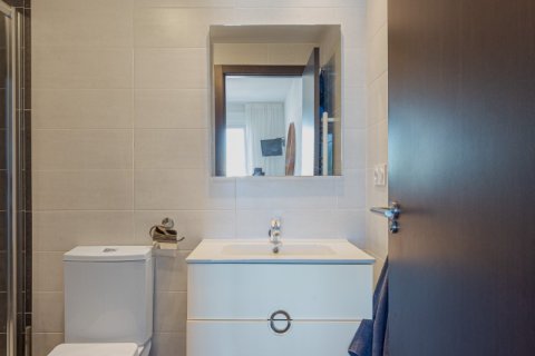 Продажа квартиры в Аликанте, Испания 2 спальни, 75м2 №154794 - фото 13