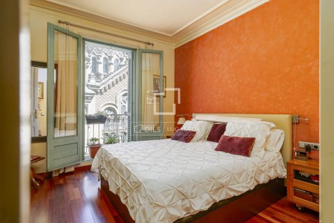 Apartamento en venta en Barcelona, España 3 dormitorios, 141 m2 No. 192574 - foto 5