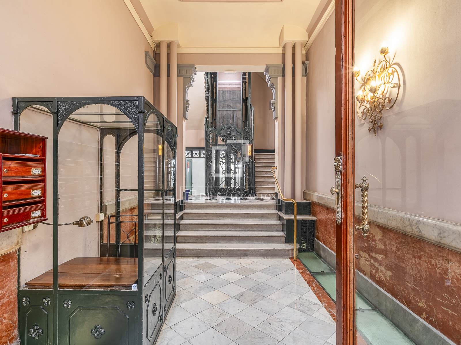 Wohnung in Barcelona, Spanien 3 Schlafzimmer, 141 m2 Nr. 192574