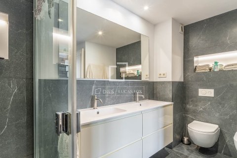 Apartamento en venta en Barcelona, España 3 dormitorios, 141 m2 No. 192574 - foto 20