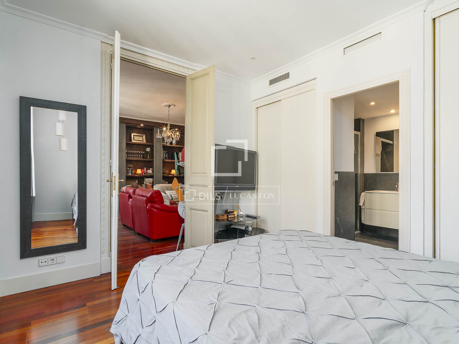 Wohnung in Barcelona, Spanien 3 Schlafzimmer, 141 m2 Nr. 192574