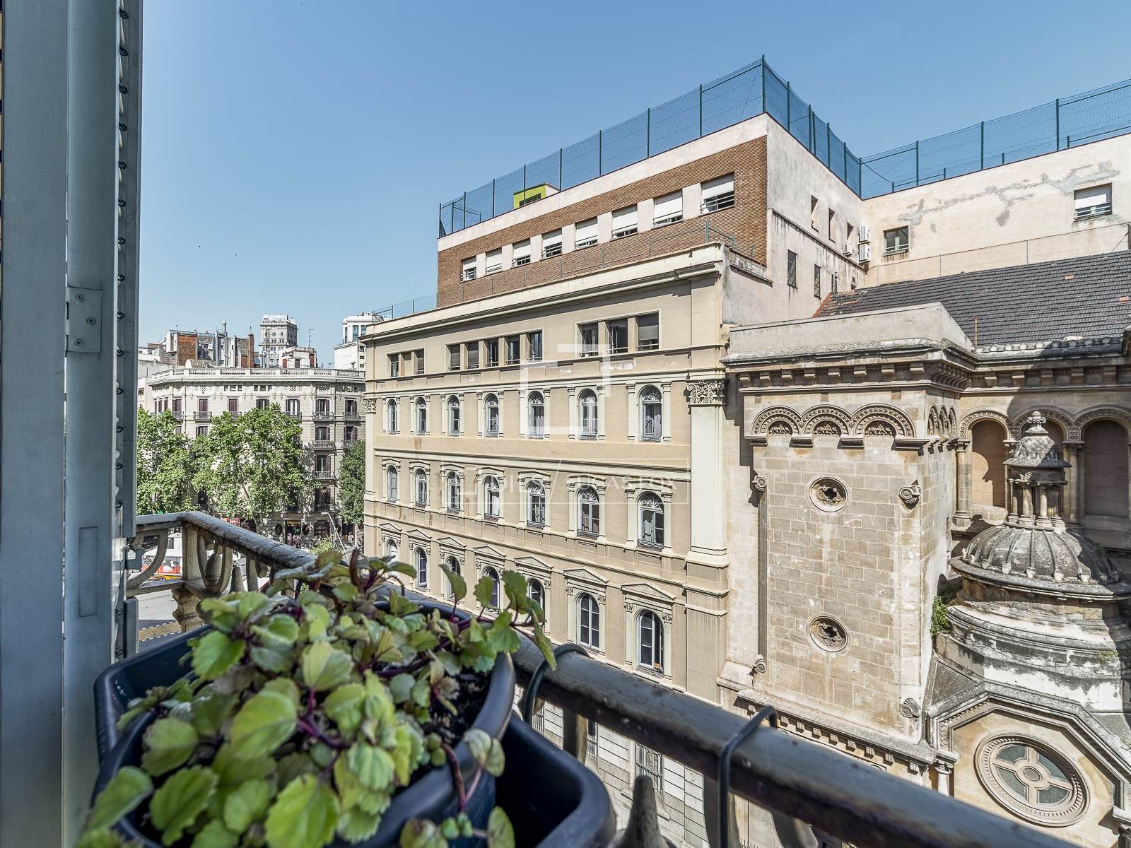 Wohnung in Barcelona, Spanien 3 Schlafzimmer, 141 m2 Nr. 192574