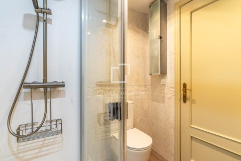 Apartamento en venta en Barcelona, España 3 dormitorios, 141 m2 No. 192574 - foto 29