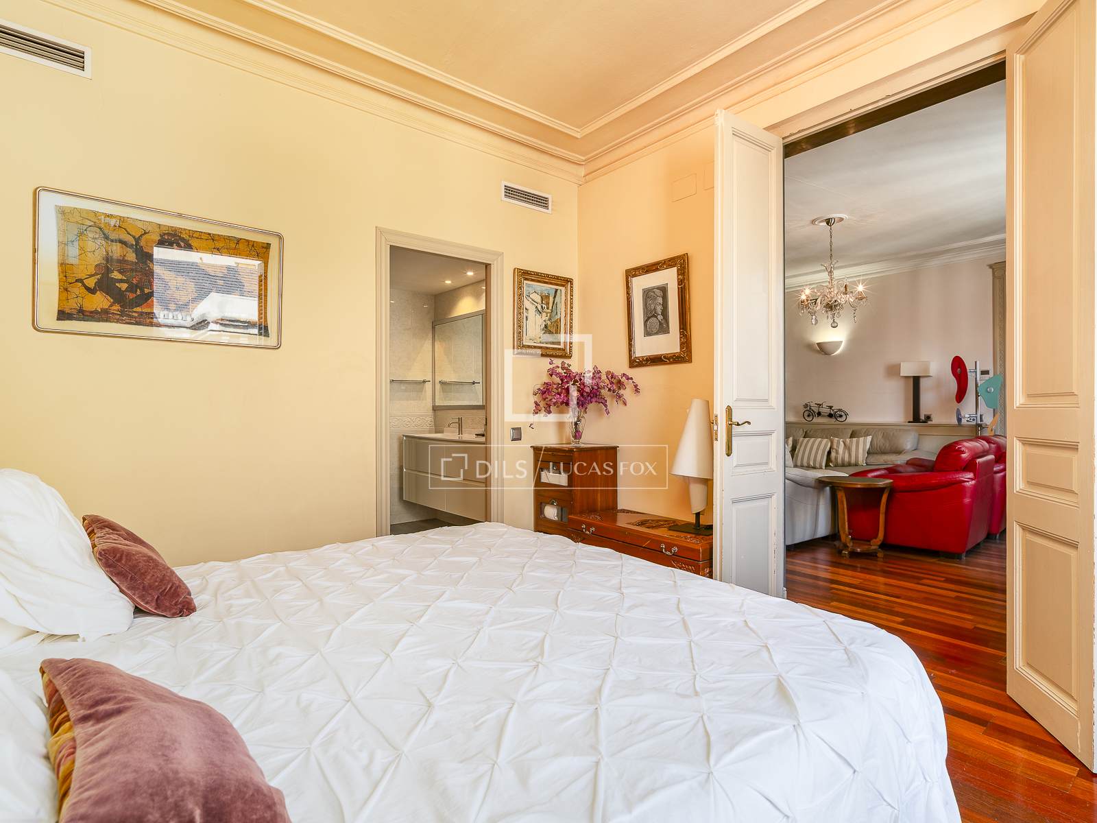 Wohnung in Barcelona, Spanien 3 Schlafzimmer, 141 m2 Nr. 192574