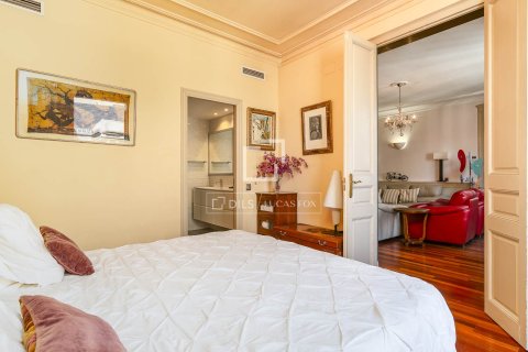 Apartamento en venta en Barcelona, España 3 dormitorios, 141 m2 No. 192574 - foto 12