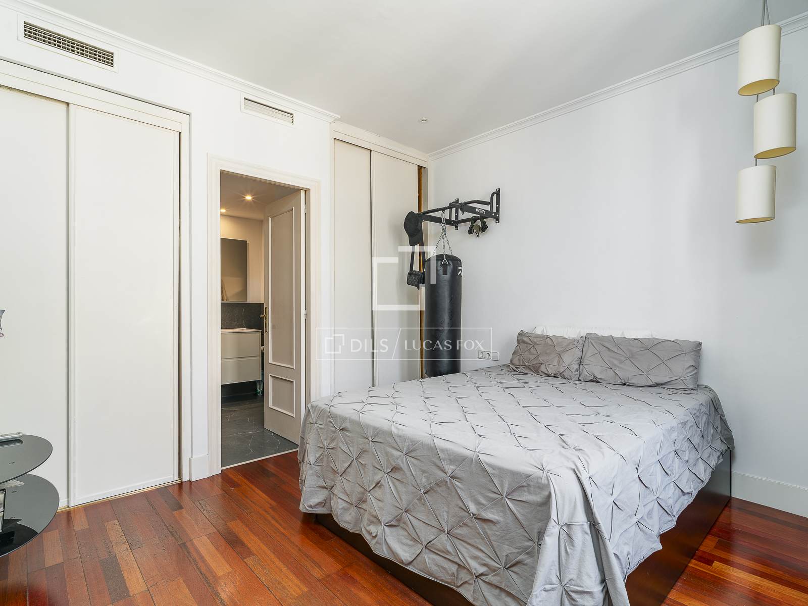 Wohnung in Barcelona, Spanien 3 Schlafzimmer, 141 m2 Nr. 192574
