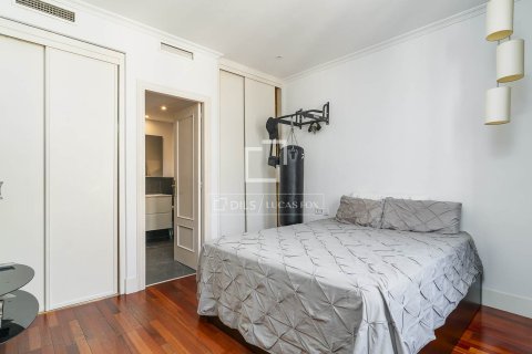 Apartamento en venta en Barcelona, España 3 dormitorios, 141 m2 No. 192574 - foto 15