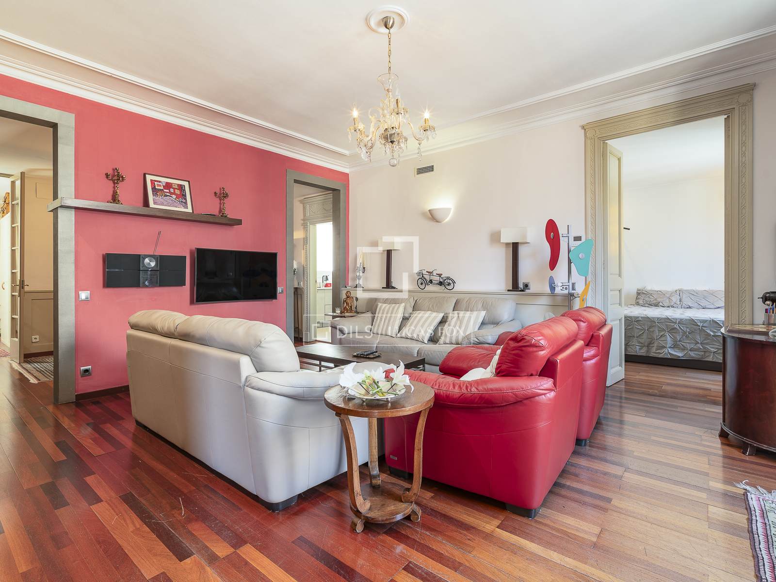 Wohnung in Barcelona, Spanien 3 Schlafzimmer, 141 m2 Nr. 192574