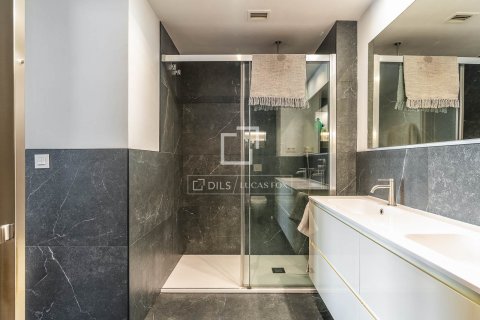 Apartamento en venta en Barcelona, España 3 dormitorios, 141 m2 No. 192574 - foto 19
