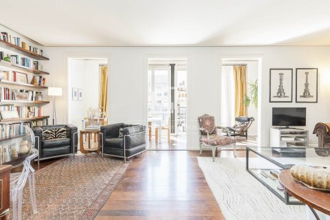 Apartamento en venta en Barcelona, España 3 dormitorios, 168 m2 No. 192576 - foto 9