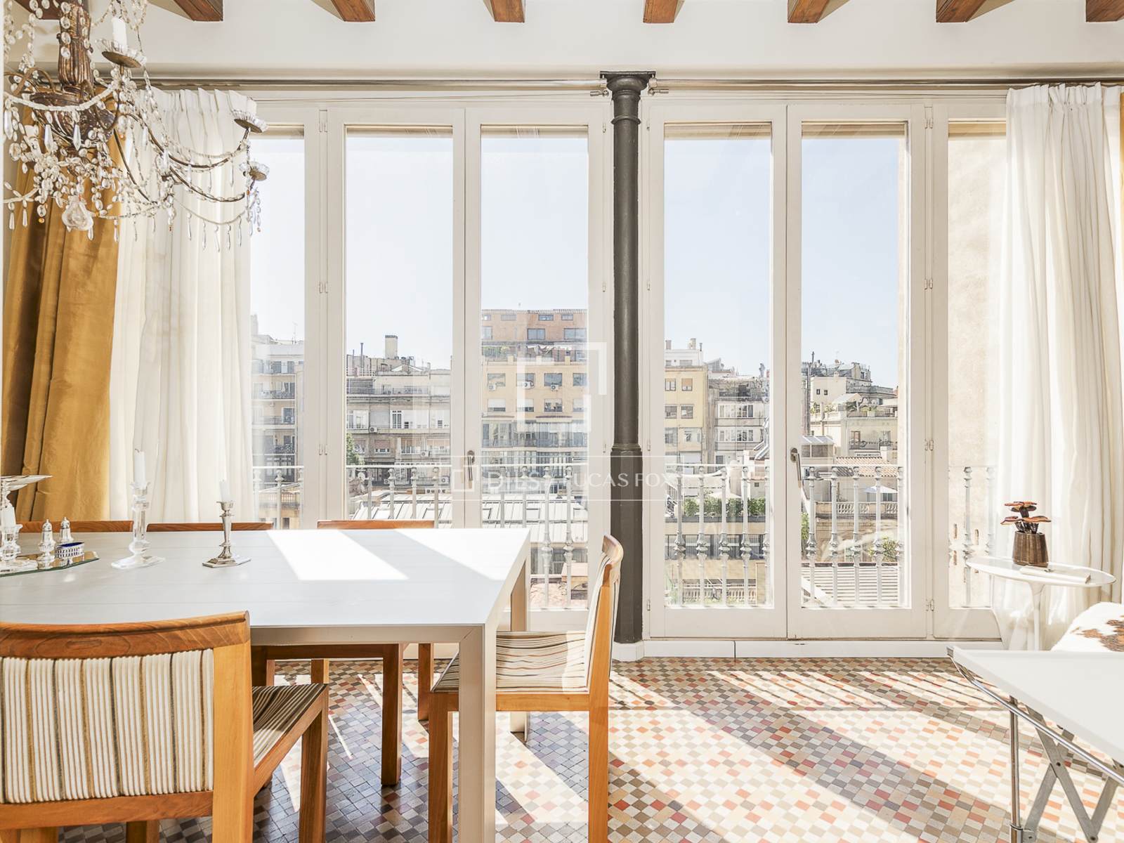 Huoneisto Barcelona, Espanja 3 makuuhuonetta, 168 m2 No. 192576