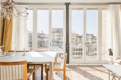 Apartamento en venta en Barcelona, España 3 dormitorios, 168 m2 No. 192576 - foto 4