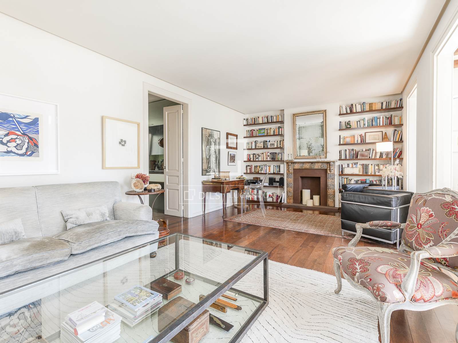 Huoneisto Barcelona, Espanja 3 makuuhuonetta, 168 m2 No. 192576