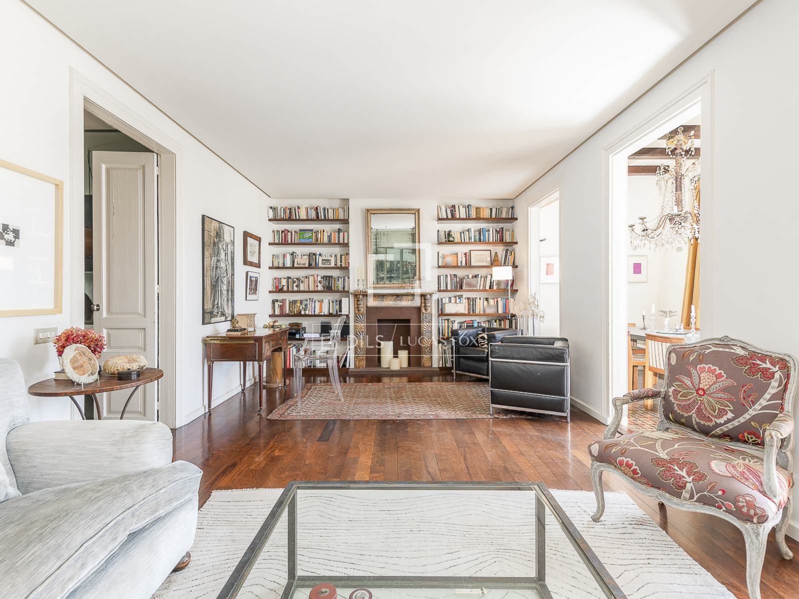 Huoneisto Barcelona, Espanja 3 makuuhuonetta, 168 m2 No. 192576