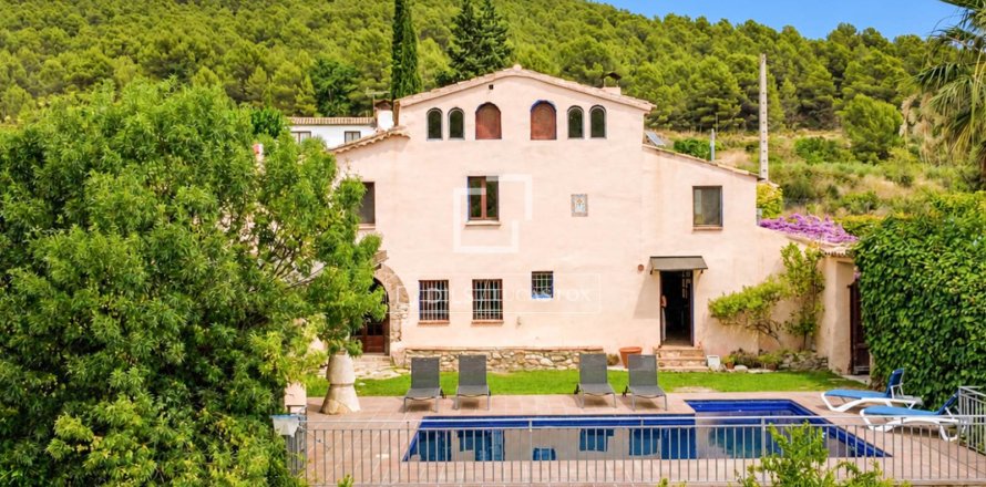 Finca a Sitges, Barcelona, Spagna 9 camere da letto, 692 mq. N° 192578