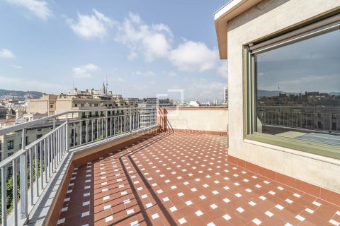 Ático en Barcelona, España 2 dormitorios, 91 m2 No. 192580
