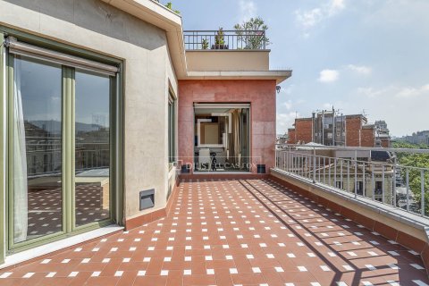 Ático en venta en Barcelona, España 2 dormitorios, 91 m2 No. 192580 - foto 3
