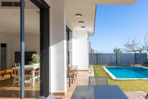 Huvila myytävänä Premia De Dalt, Barcelona, Espanja, 6 makuuhuonetta, 382 m2 No. 160814 - kuva 11