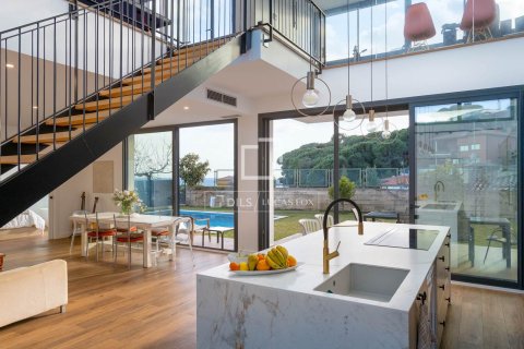 Huvila myytävänä Premia De Dalt, Barcelona, Espanja, 6 makuuhuonetta, 382 m2 No. 160814 - kuva 19