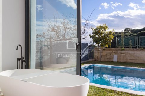 Huvila myytävänä Premia De Dalt, Barcelona, Espanja, 6 makuuhuonetta, 382 m2 No. 160814 - kuva 23