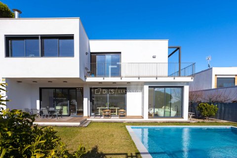 Huvila myytävänä Premia De Dalt, Barcelona, Espanja, 6 makuuhuonetta, 382 m2 No. 160814 - kuva 2