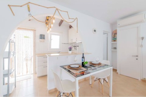 Продажа виллы в Кала'н Портер, Менорка, Испания 3 спальни, 75м2 №160810 - фото 6