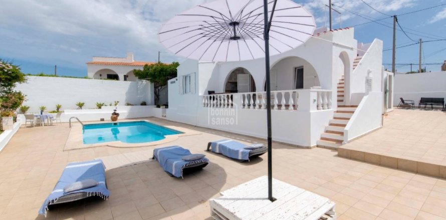 Вилла в Кала'н Портер, Менорка, Испания 3 спальни, 75м2 №160810