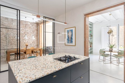 Apartment à Barcelona, Espagne 3 chambres, 178 m2 No. 160811