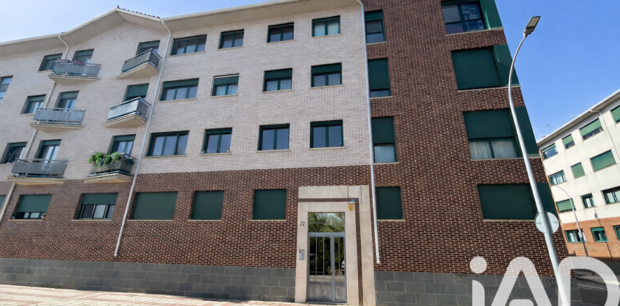 Wohnung in Villaquilambre, Leon, Spanien 2 Schlafzimmer, 119 m2 Nr. 184957