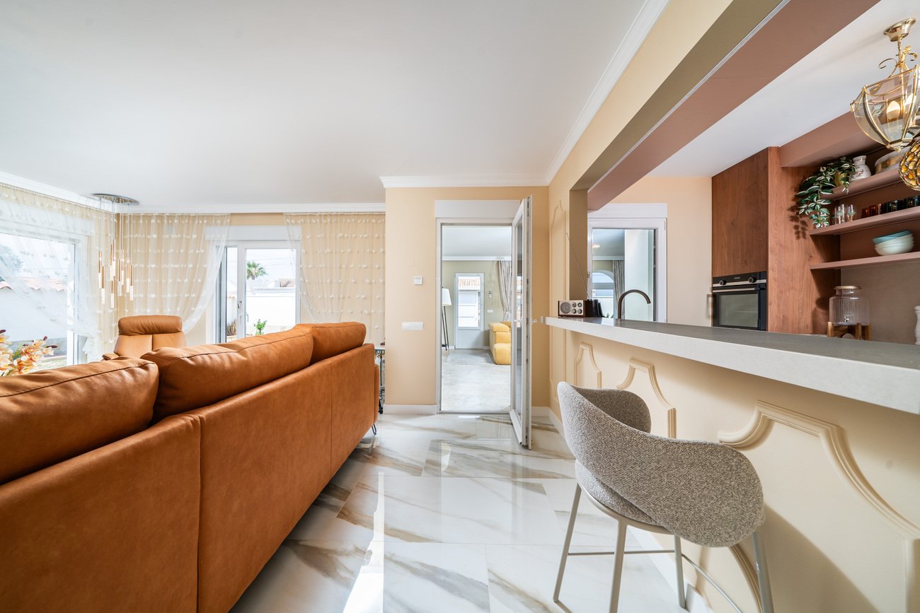 Villa a Torrevieja, Alicante, Spagna 4 camere da letto, 201 mq. N° 138623