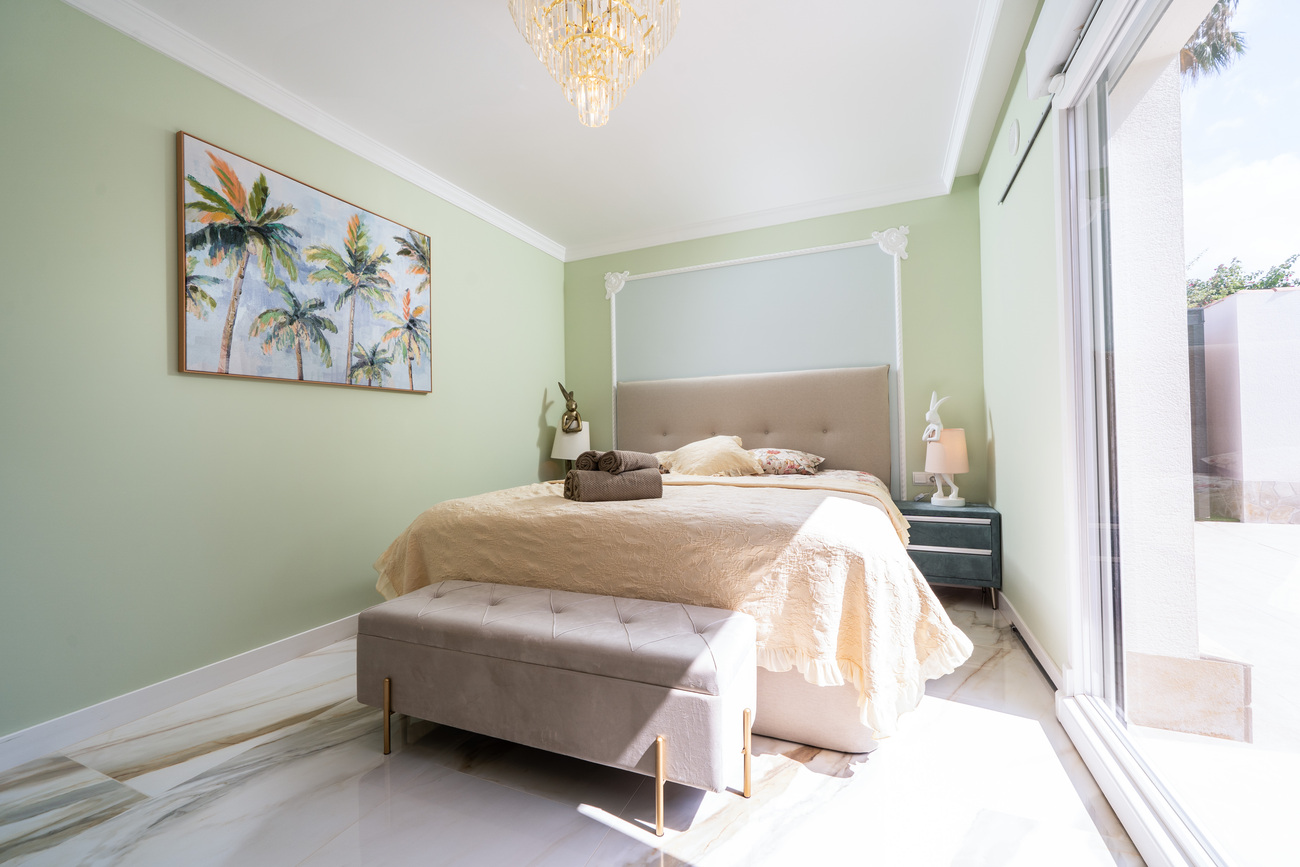 Villa a Torrevieja, Alicante, Spagna 4 camere da letto, 201 mq. N° 138623