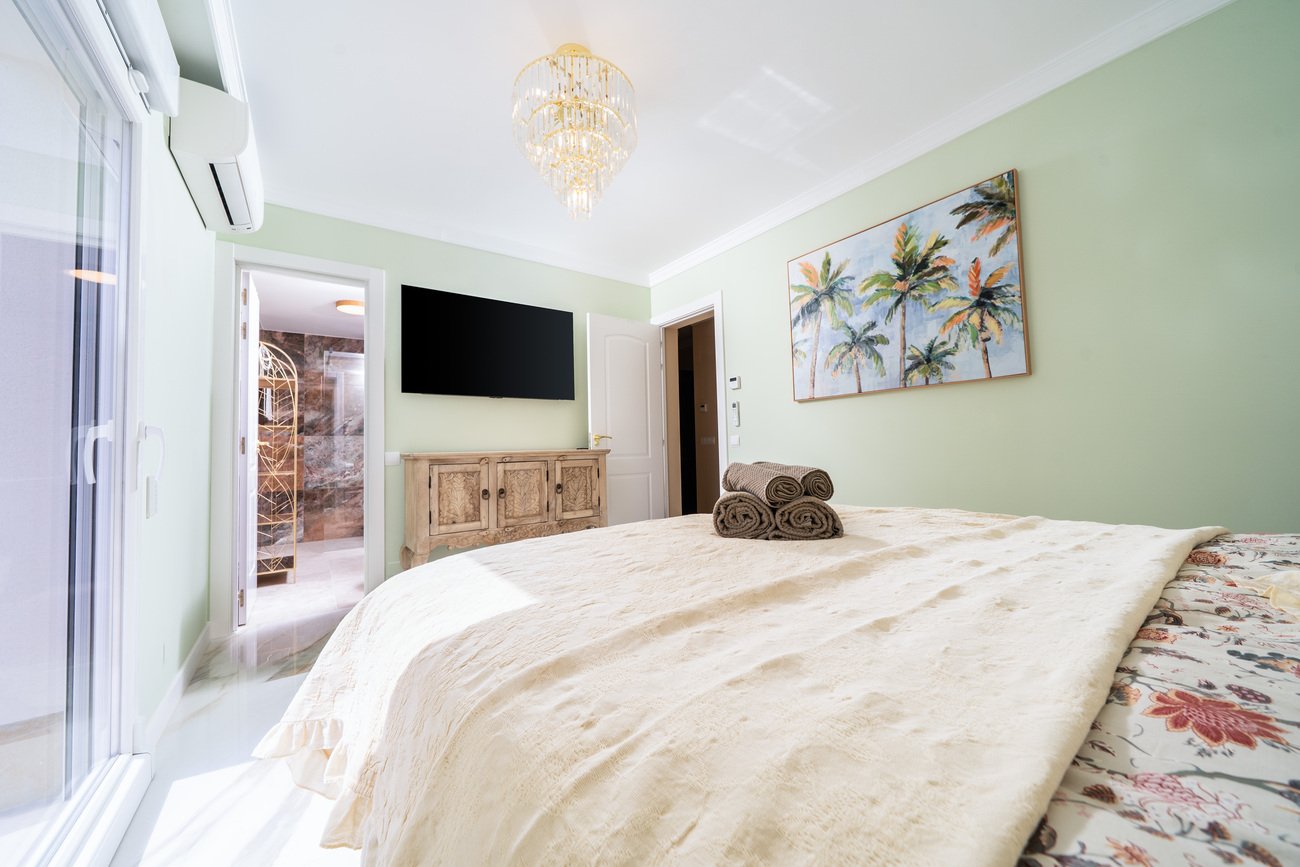 Villa a Torrevieja, Alicante, Spagna 4 camere da letto, 201 mq. N° 138623