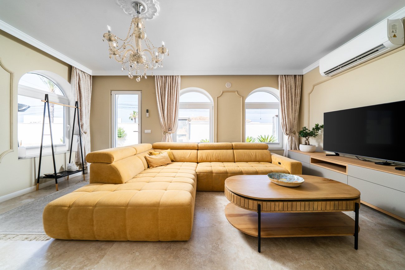 Villa a Torrevieja, Alicante, Spagna 4 camere da letto, 201 mq. N° 138623