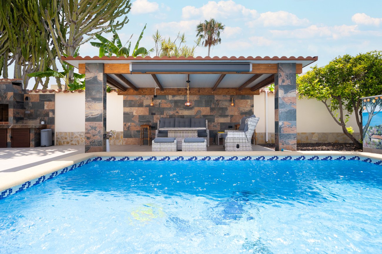 Villa a Torrevieja, Alicante, Spagna 4 camere da letto, 201 mq. N° 138623