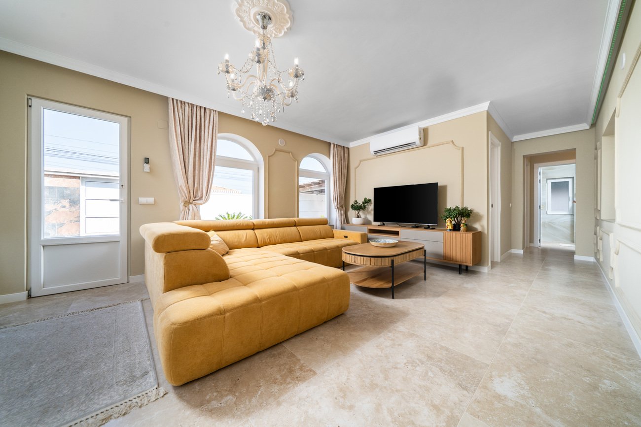 Villa a Torrevieja, Alicante, Spagna 4 camere da letto, 201 mq. N° 138623