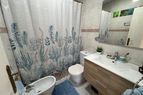 Radhus till salu i Torrevieja, Alicante, Spanien 4 sovrum, 111 kvm. Nr. 146645 - foto 6