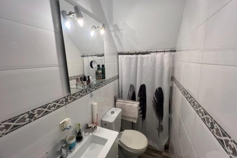 Radhus till salu i Torrevieja, Alicante, Spanien 4 sovrum, 111 kvm. Nr. 146645 - foto 7