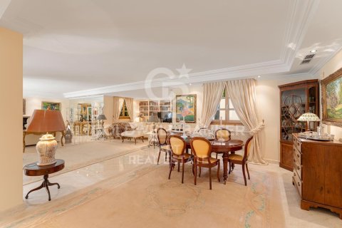 Villa for sale in Marbella, Malaga, Spain 5 bedrooms, 405 sq.m. No. 157449 - photo 4