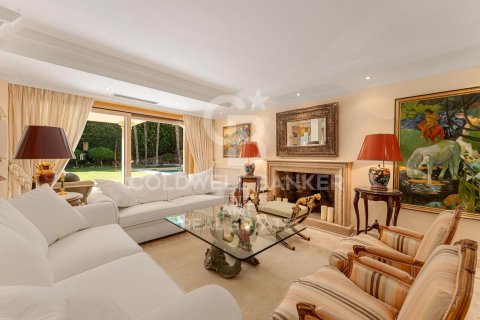 Villa for sale in Marbella, Malaga, Spain 5 bedrooms, 405 sq.m. No. 157449 - photo 3
