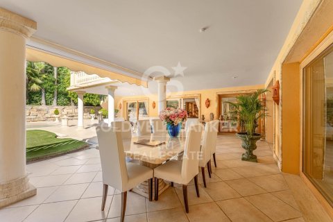 Villa for sale in Marbella, Malaga, Spain 5 bedrooms, 405 sq.m. No. 157449 - photo 11