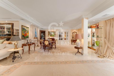 Villa for sale in Marbella, Malaga, Spain 5 bedrooms, 405 sq.m. No. 157449 - photo 5