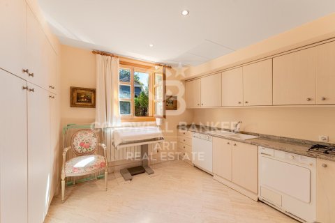 Villa for sale in Marbella, Malaga, Spain 5 bedrooms, 405 sq.m. No. 157449 - photo 8