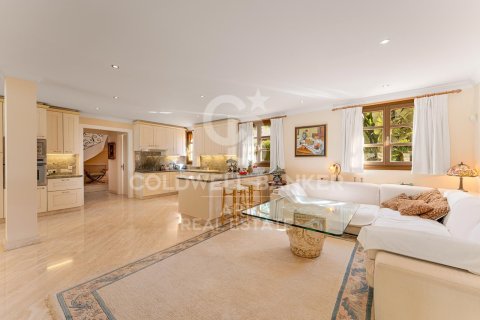 Villa for sale in Marbella, Malaga, Spain 5 bedrooms, 405 sq.m. No. 157449 - photo 6