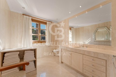 Villa for sale in Marbella, Malaga, Spain 5 bedrooms, 405 sq.m. No. 157449 - photo 19