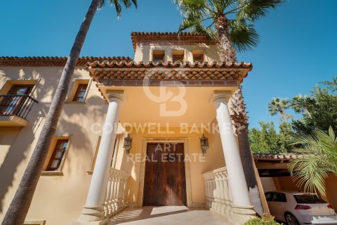 Villa for sale in Marbella, Malaga, Spain 5 bedrooms, 405 sq.m. No. 157449 - photo 29
