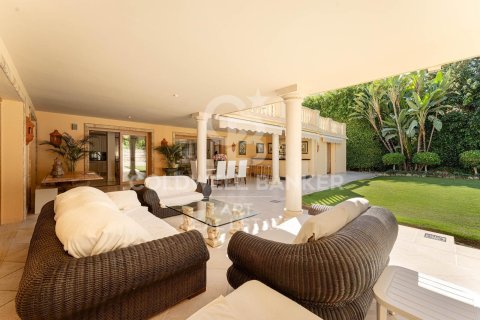 Villa for sale in Marbella, Malaga, Spain 5 bedrooms, 405 sq.m. No. 157449 - photo 9