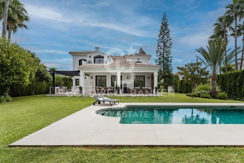 Villa pārdošanā Estepona, Malaga, Spānijā 6 istabas, 365 m2 Nr. 157447 - attēls 2