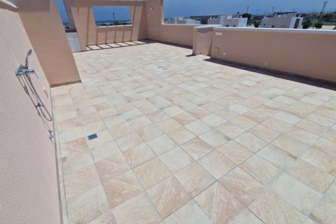 Bungalow en venta en Pilar de la Horadada, Alicante, España 3 dormitorios, No. 182262 - foto 10