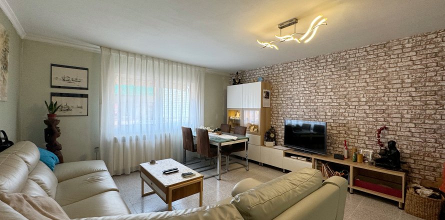 Appartamento a Blanes, Girona, Spagna 3 camere da letto, 98 mq. N° 180565