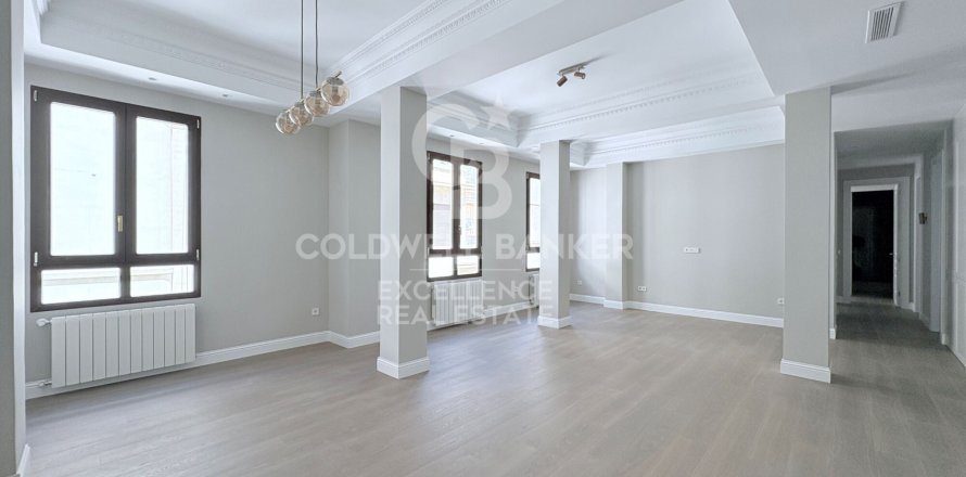 Apartment à Valencia, Espagne 3 chambres, 153 m2 No. 178436